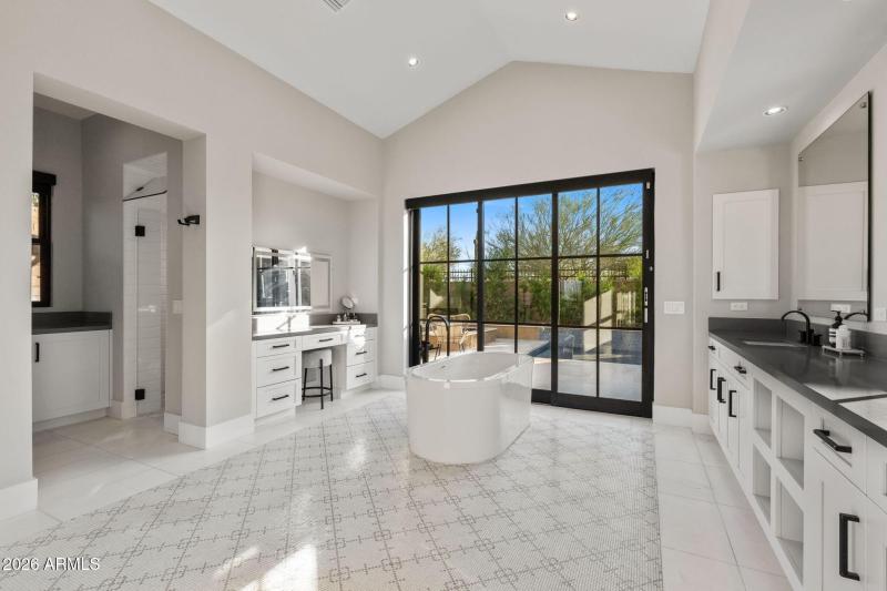 34-web-or-mls-22407-n-89th-st