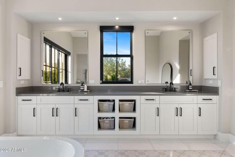 35-web-or-mls-22407-n-89th-st