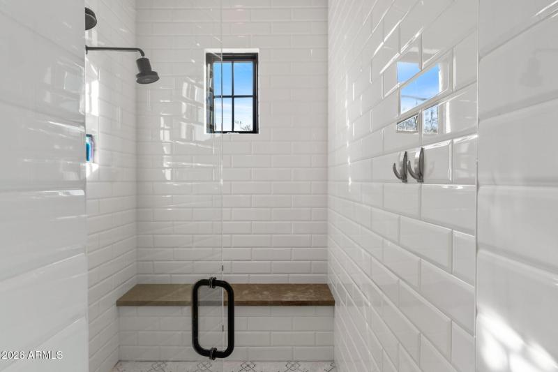 39-web-or-mls-22407-n-89th-st