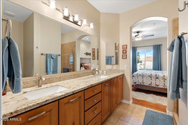 24-Primary Bathroom Vanity