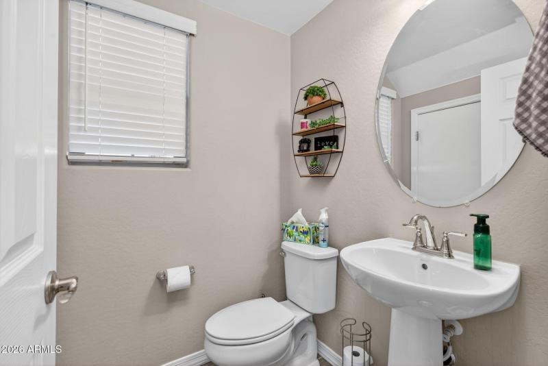 Guest Bath (Downstairs)