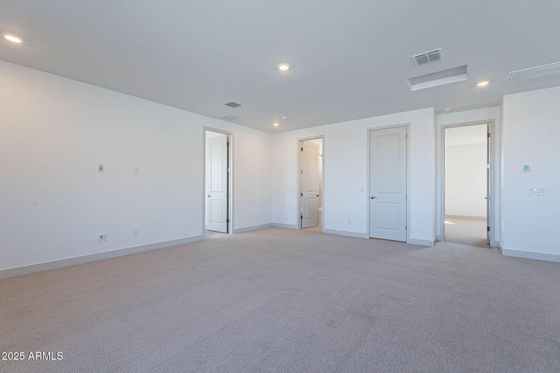 41-web-or-mls-Meadowbrook-41