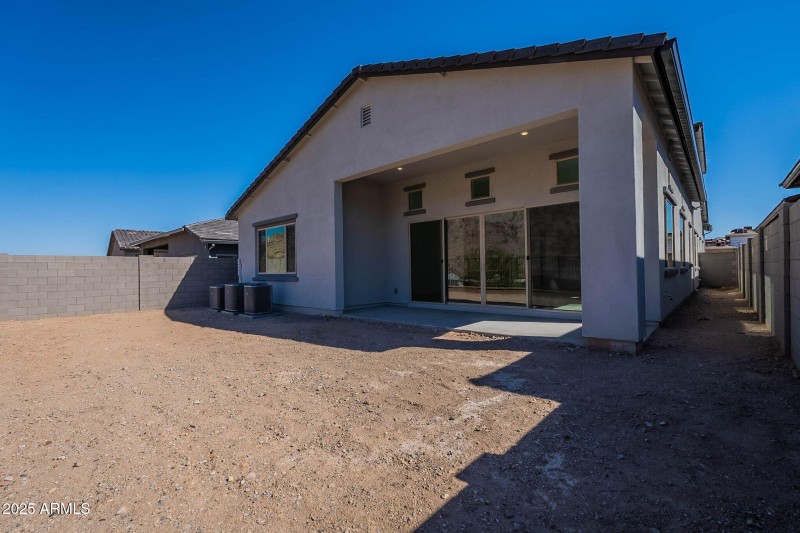 53-web-or-mls-Meadowbrook-53