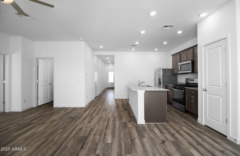 Southwest_Ash_A_R_010