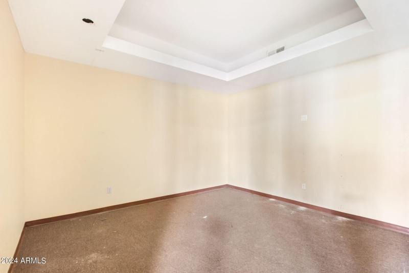 32-web-or-mls-260 N Gilbert Rd - MLS - 0