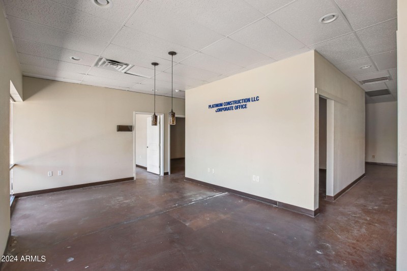 46-web-or-mls-260 N Gilbert Rd - MLS - 0