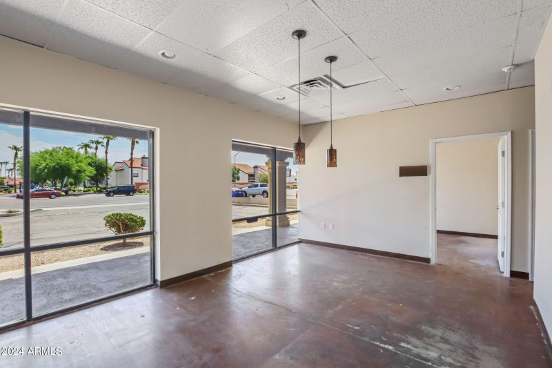 48-web-or-mls-260 N Gilbert Rd - MLS - 0