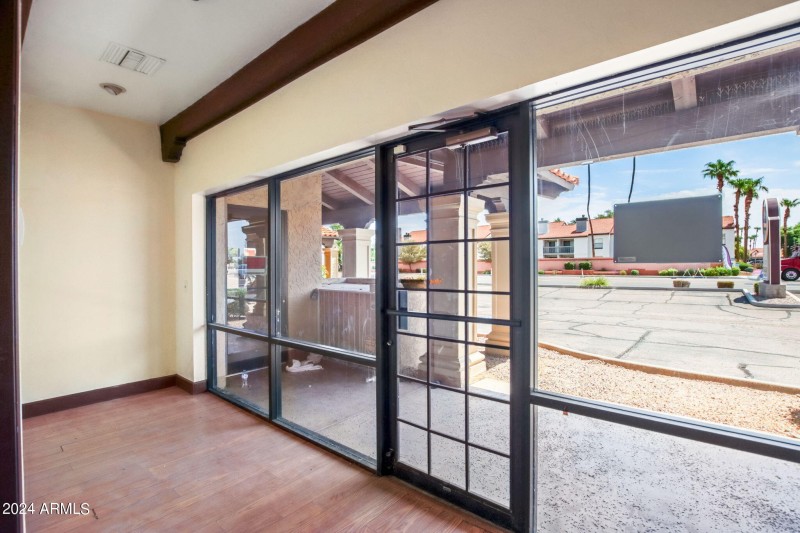 53-web-or-mls-260 N Gilbert Rd - MLS - 0