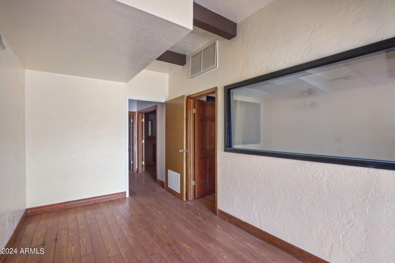 55-web-or-mls-260 N Gilbert Rd - MLS - 0