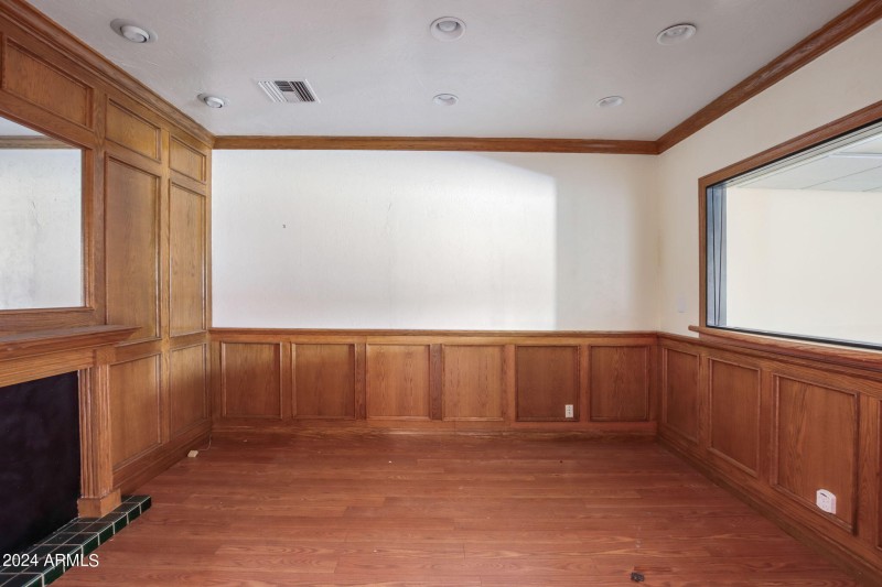 59-web-or-mls-260 N Gilbert Rd - MLS - 0