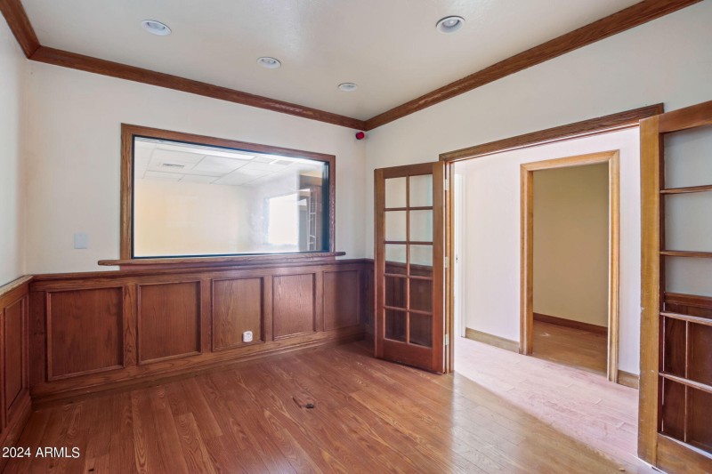 60-web-or-mls-260 N Gilbert Rd - MLS - 0