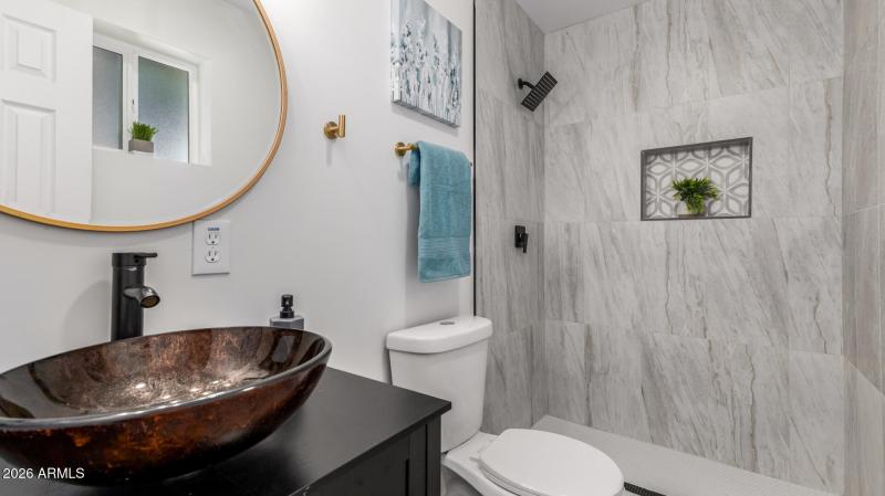 2ND MASTER BATHROOM SECOND MASTER