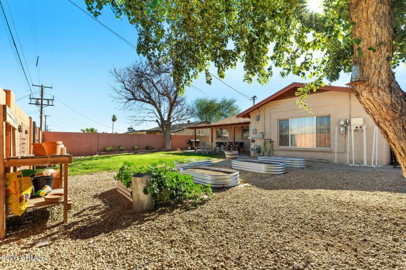 022__8626 E Windsor Ave