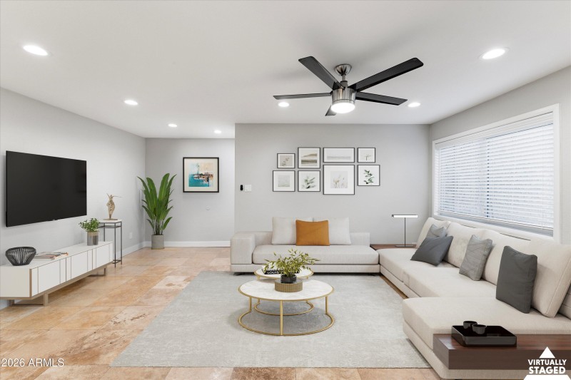 17-5525 E Thomas Rd l1 Unit L1 - Staged