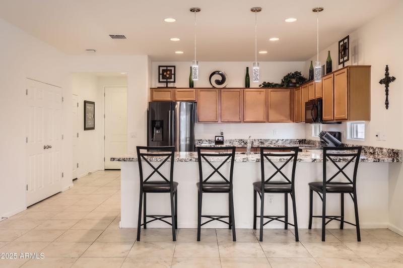 7665 W Fetlock Trail - MLS Sized - 011 -