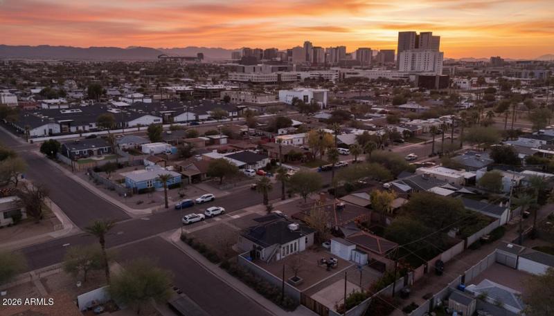 1346 E CORONADO SUNSET PIC