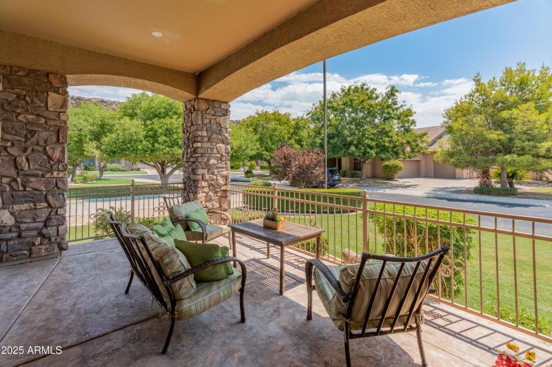 4110 W Oraibi Dr-53 (1).jpg front porch