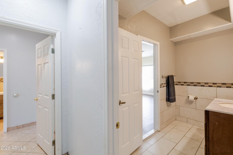 Downstairs En-Suite1