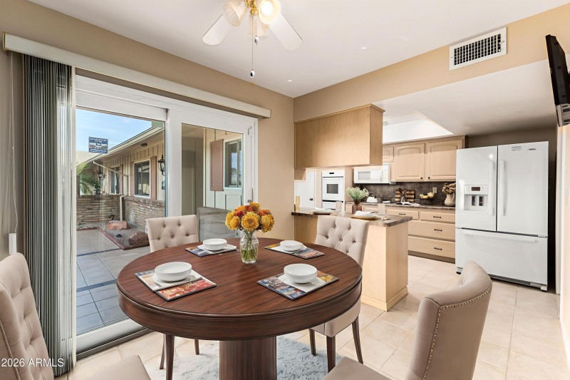 23-Kingswood - Dining Room - Standard -