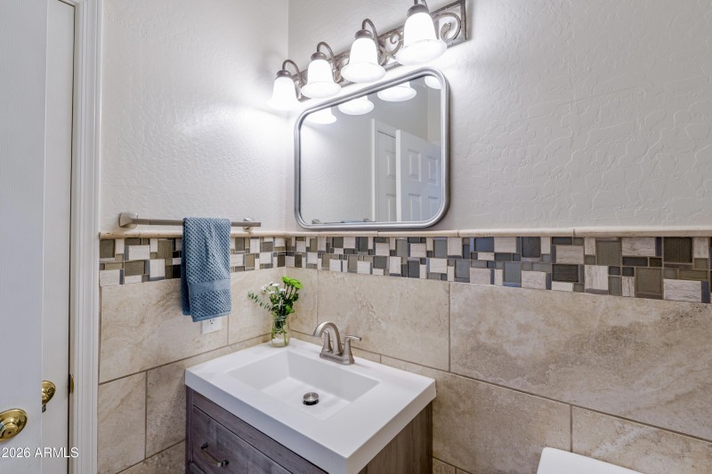 Downstairs Bathroom2