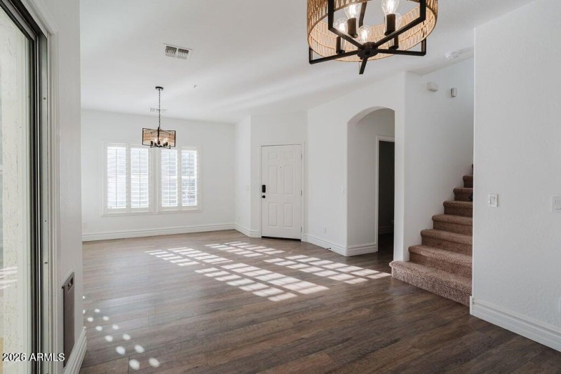 20251017185200084935000000-o