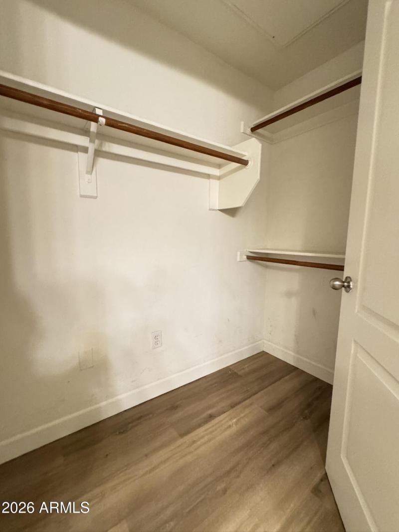 9BD45D09-81E0-4BC1-9766-DBD56C6F0739_1_1