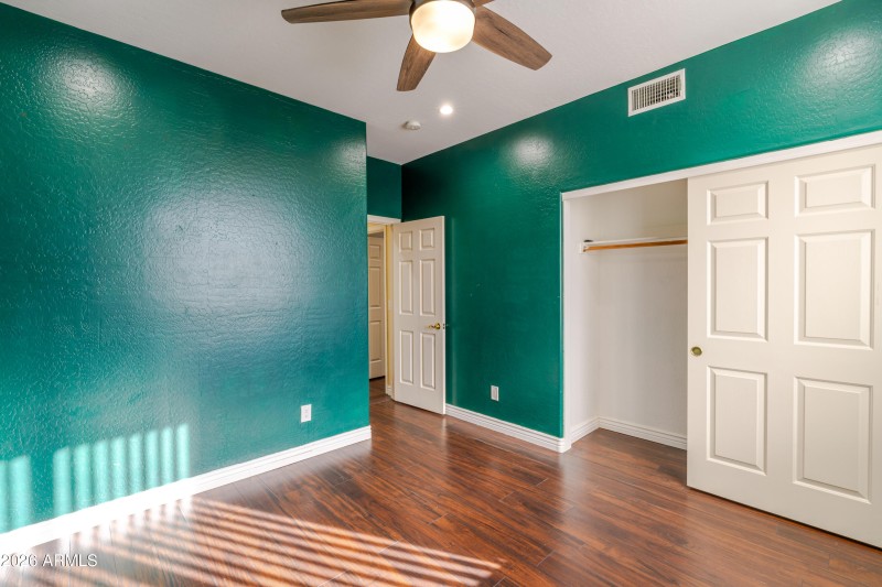 Upstairs Bedroom (B) 2