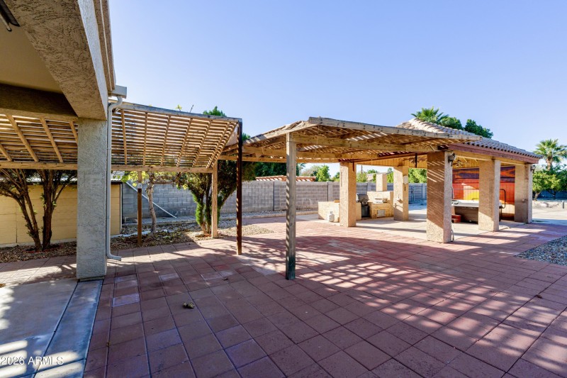 Covered Entertainment Area