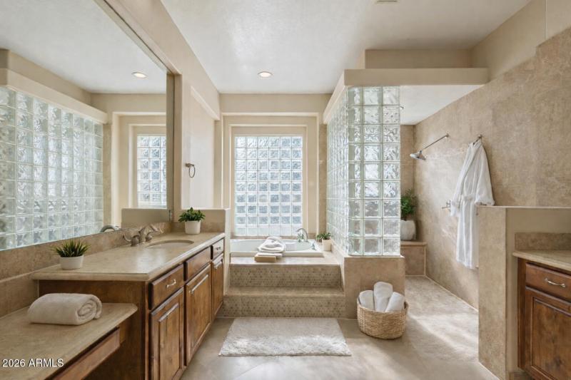 Spa-like primary ensuite