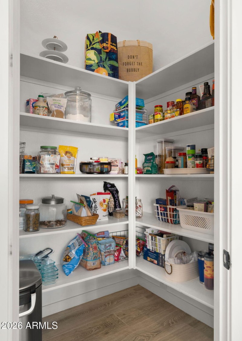 22-web-or-mls-Pantry