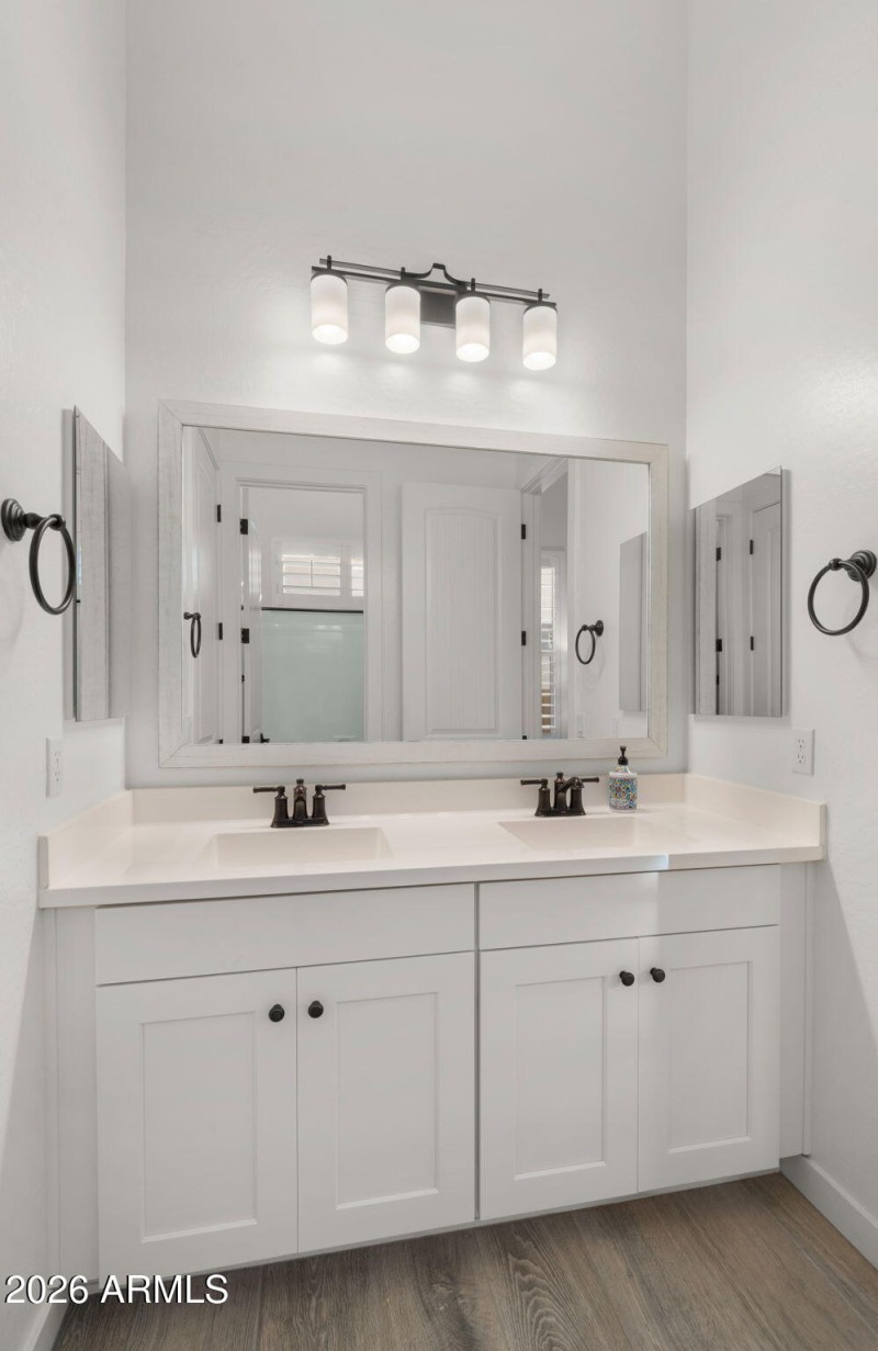 Bath 3 (jack and jill)