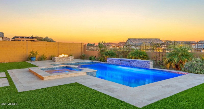 63-web-or-mls-TWILIGHT6