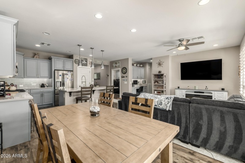 15 - Fruit Stand 745