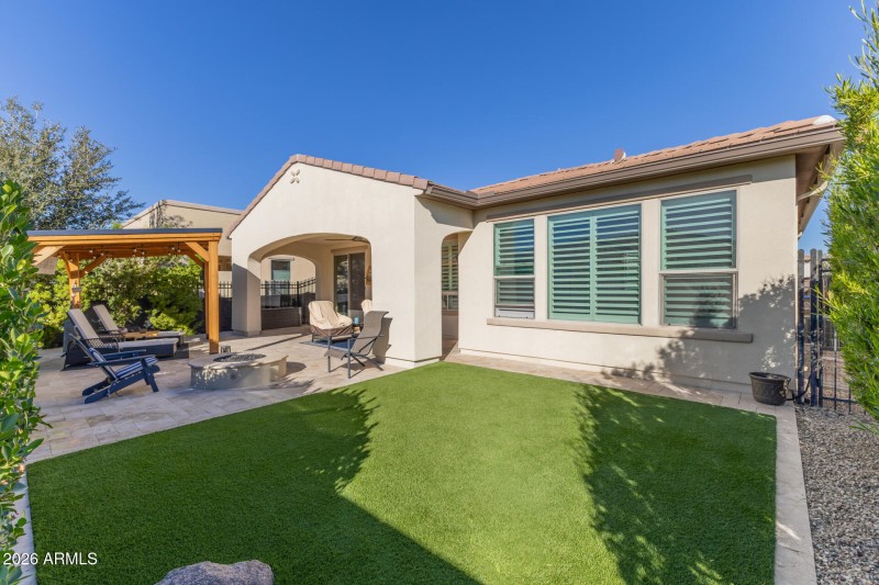 41 - Fruit Stand 745