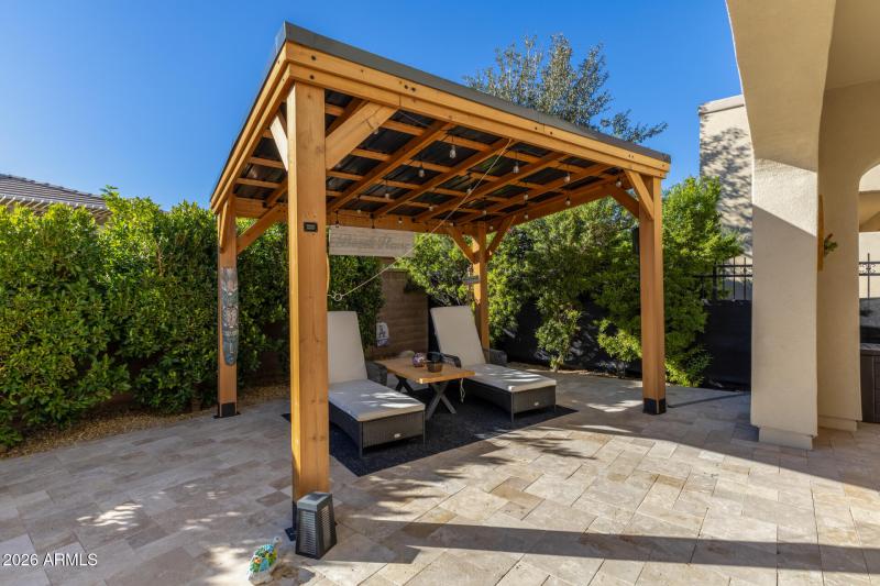 44 - Fruit Stand 745