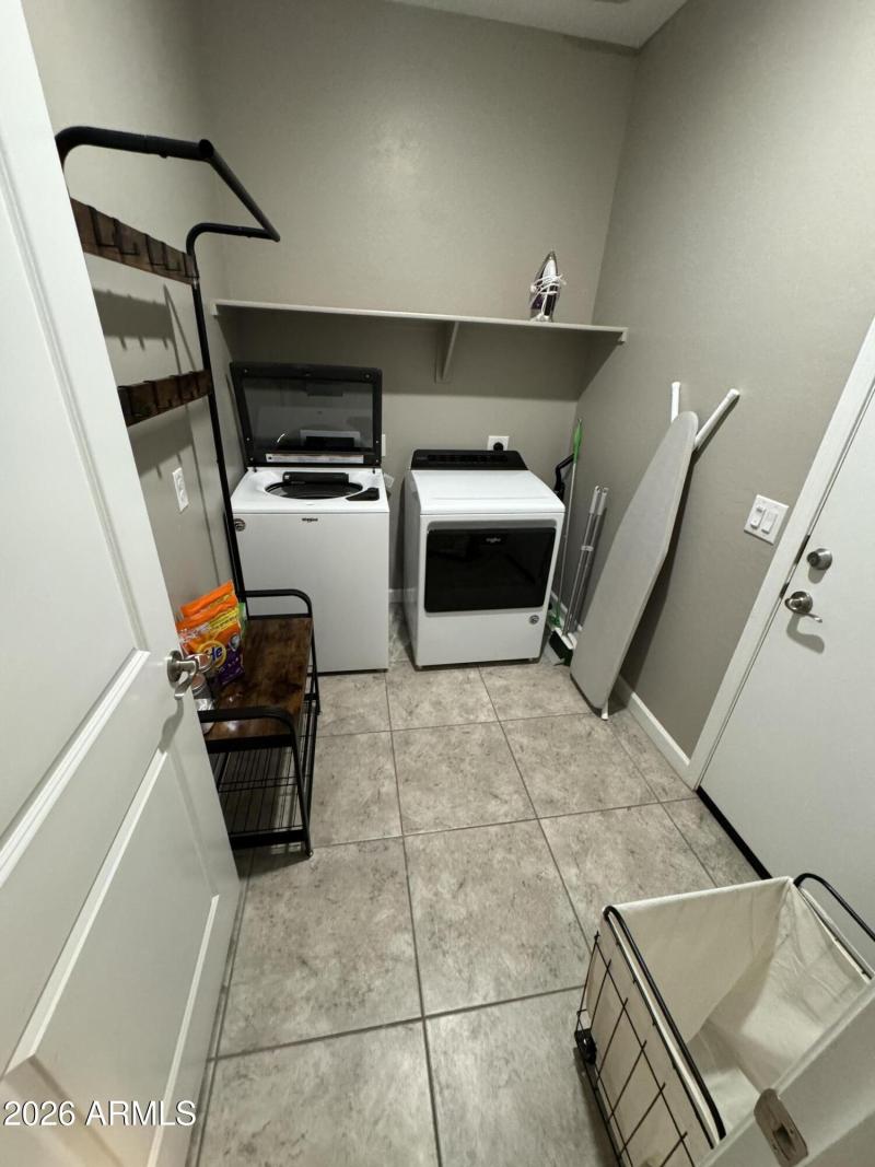 19373BB1-12DF-40B2-8F1C-D3E12F2FFD73