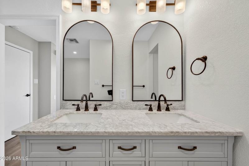 Interior - 8505 E Hansford Ln-15