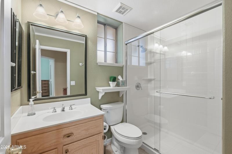 5c guest bathroom