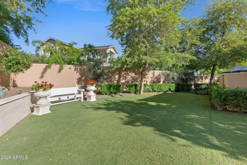 83-web-or-mls-9926-e-kemper-way