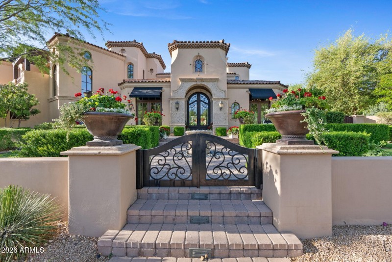 89-web-or-mls-9926-e-kemper-way