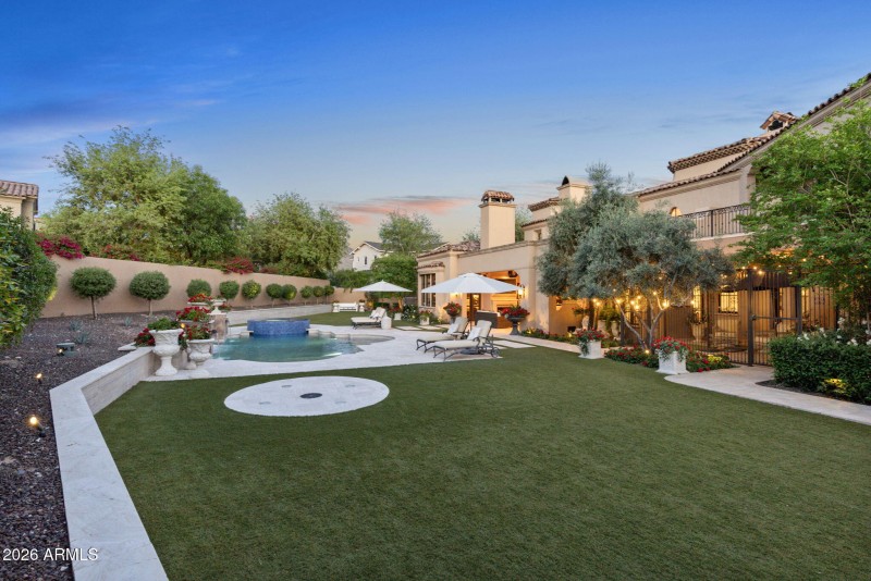 106-web-or-mls-9926-e-kemper-way