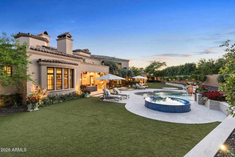 109-web-or-mls-9926-e-kemper-way