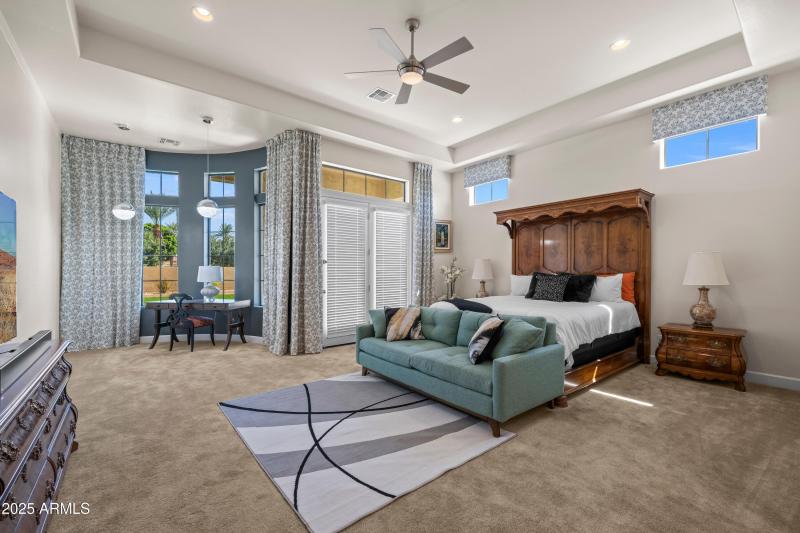 Master Bedroom (East Wing)