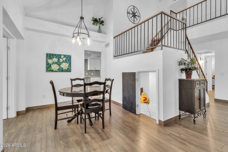 2517 W Lompoc Ave (25)