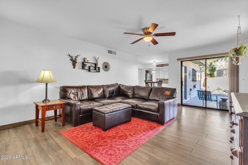 2517 W Lompoc Ave (42)