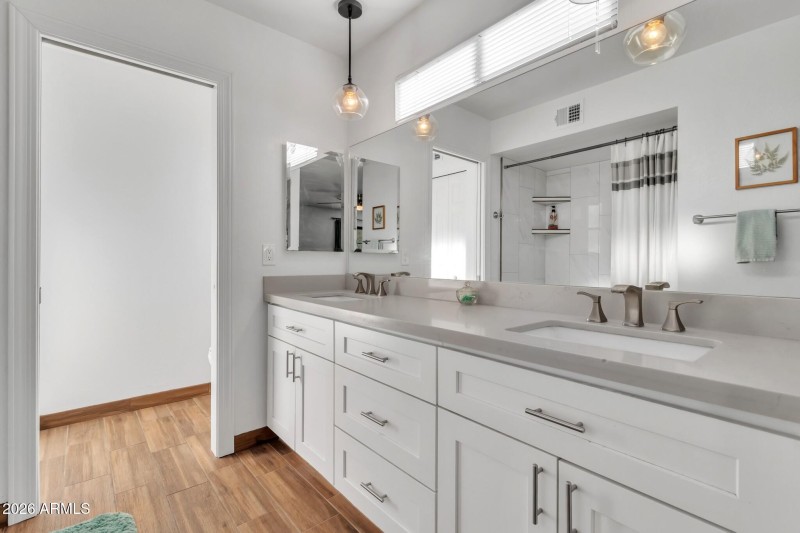 2517 W Lompoc Ave (48)