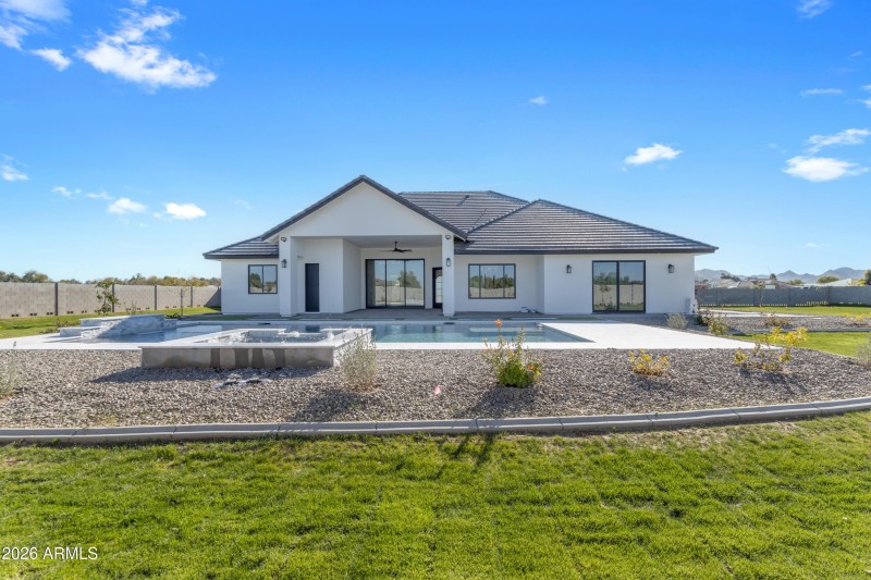 058_a4m_Pool shots 2