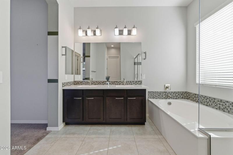 42-web-or-mls-18926 N Arbor Dr-64