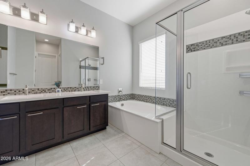 43-web-or-mls-18926 N Arbor Dr-65