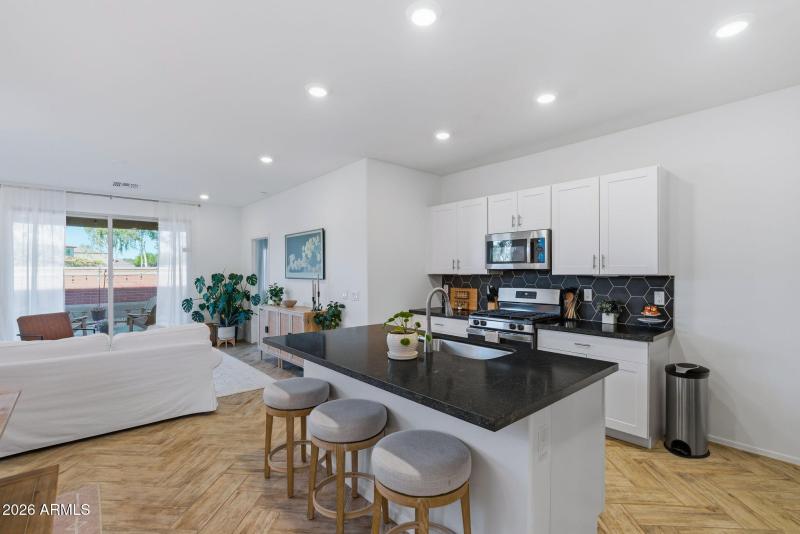 11-web-or-mls-13184 N 146th Ln---25